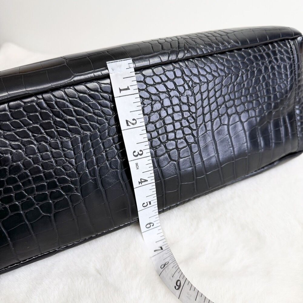 Mia K Farrow MKF Oversized Tote Purse Black Croc Embossed Faux Leather - Picture 9 of 12